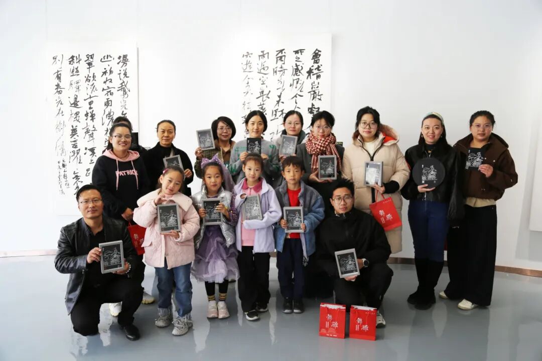 “我在嘉峪关画长城”艺术研学活动之“银雕时光 匠心致远”银雕制作体验活动圆满结束！